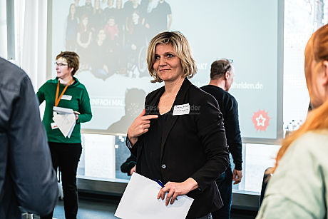 Runder Tisch zum Thema Ausbildung und Inklusion 1. Runder Tisch zu Ausbildung und Inklusion von JOBinklusive