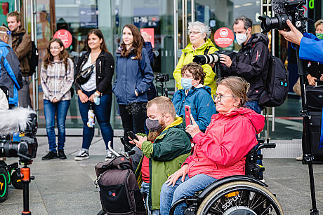 Protest- und Launchaktion des neuen Service "Entschädigung bei Barriere" im Zugverkehr
