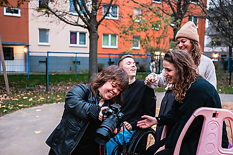 Making-of Foto aus dem "Inklusion im Fokus" Workshop - Gesellschaftsbilder.de Fotoworkshop „Inklusion im Fokus“ beim Känguru Leipzig